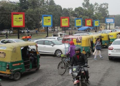 Opp.-Sita-Fabrics-Lajpat-Nagar-Central-Market-5-towards-Lajpat-Nagar-Metro-Station-5x6-Minipole-Back-Lit